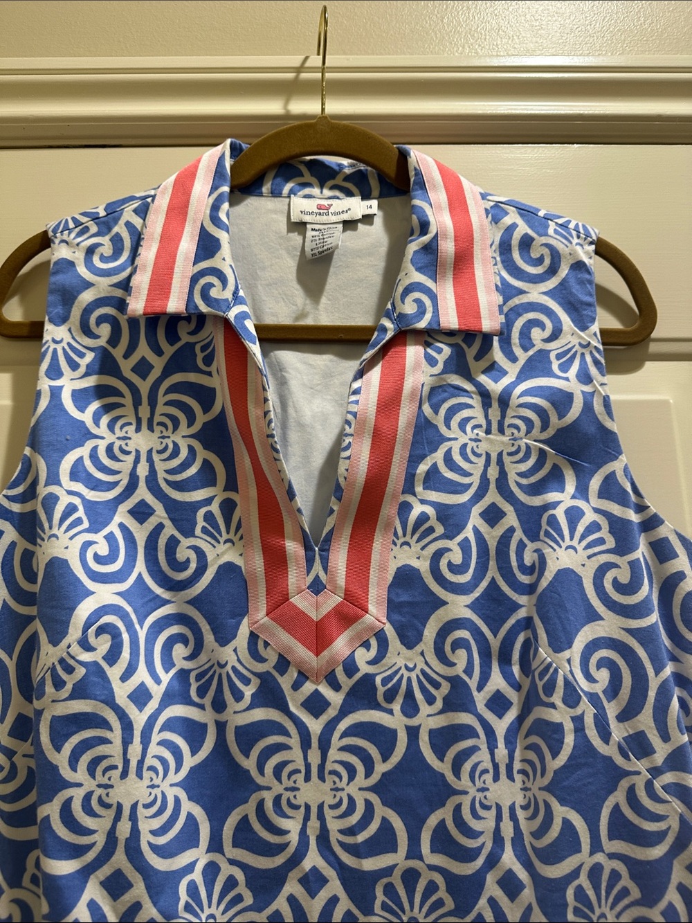 Vineyard Vines sleeve Blue & White Patterned women’s ' Dress with Pink Trim